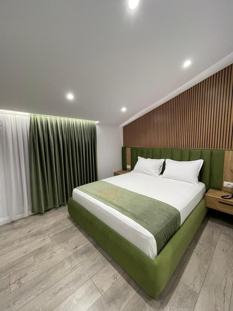 Hotel Reign Vorë