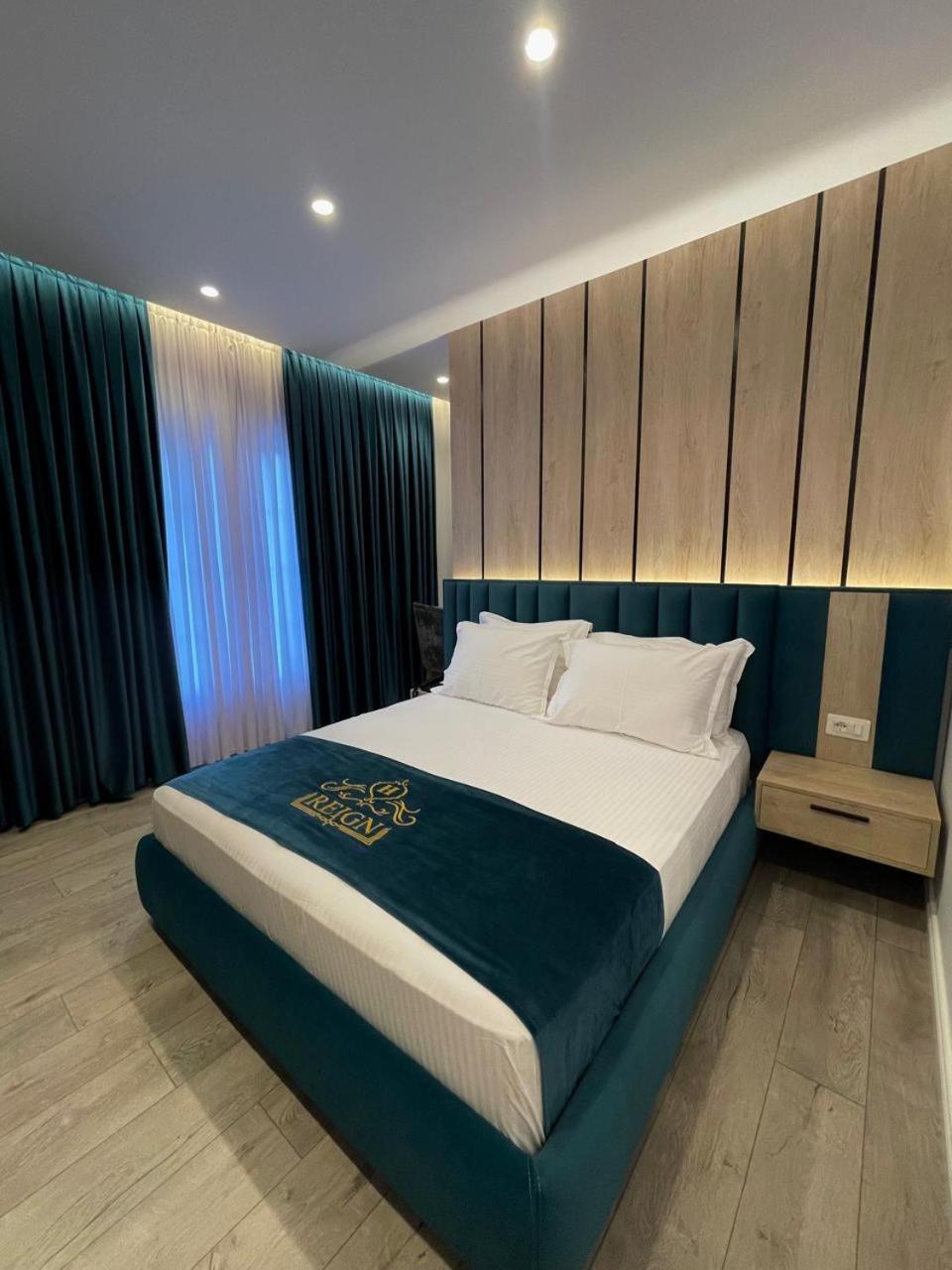 Hotel Reign 4*