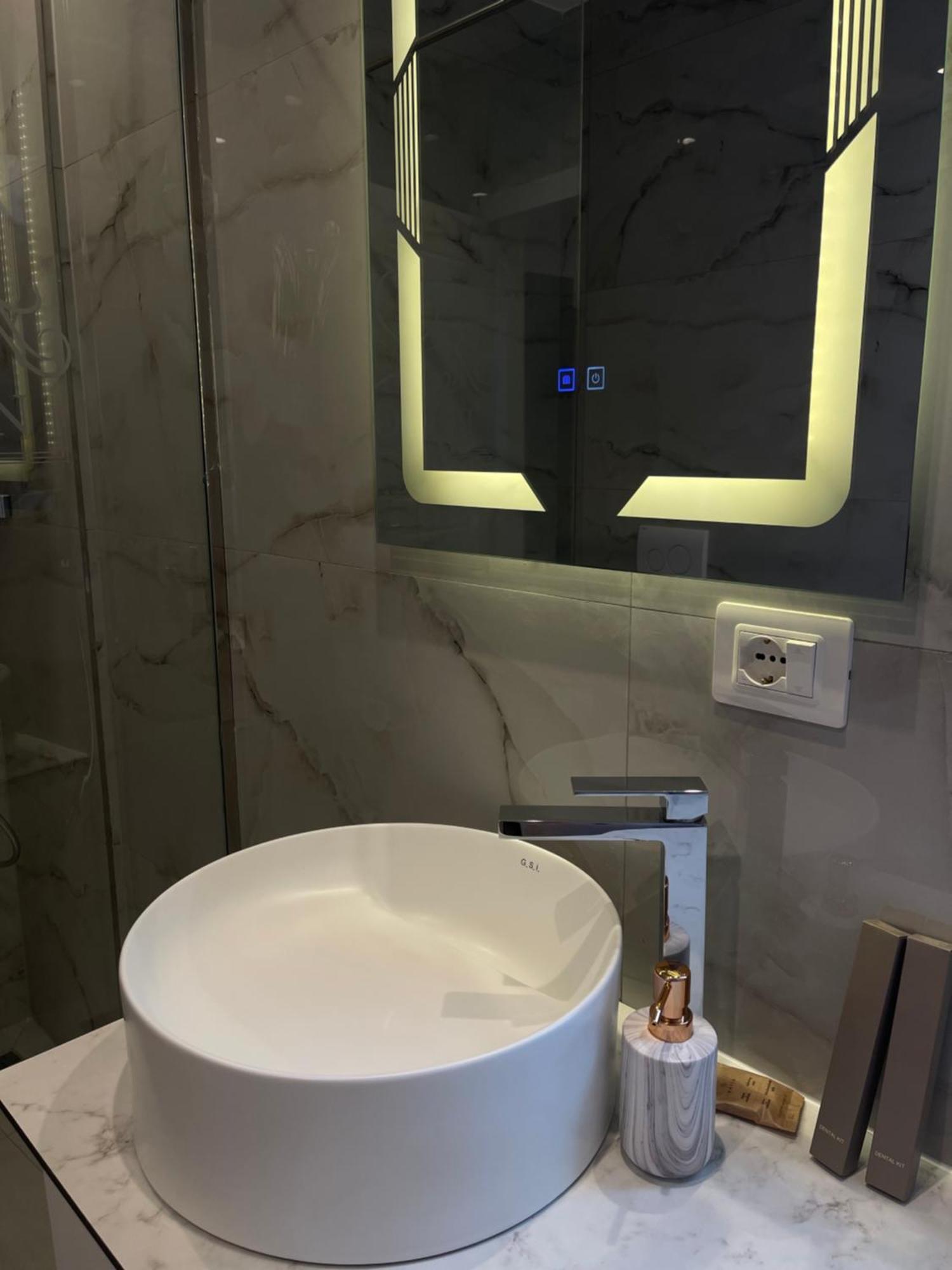 Reign Hotel 4*